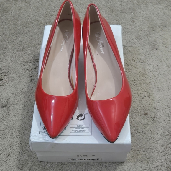 Women Shoes - Picture 2 of 8